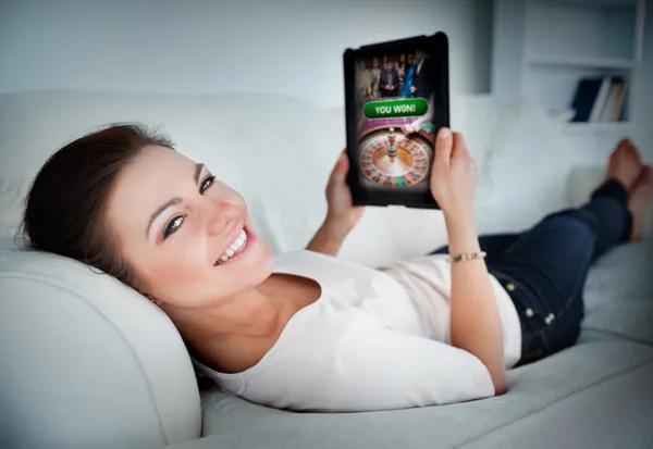 Understanding the Player Experience on idrpoker